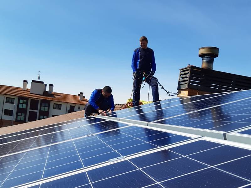 Elomendi Renovables. Instalación de placas solares en Navarra
