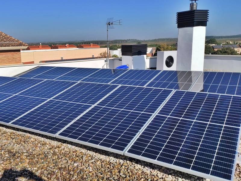 Instalación de placas solares - Elomendi Renovables
