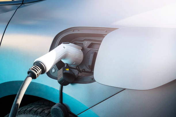 Puedo cargar el coche eléctrico en un enchufe normal 